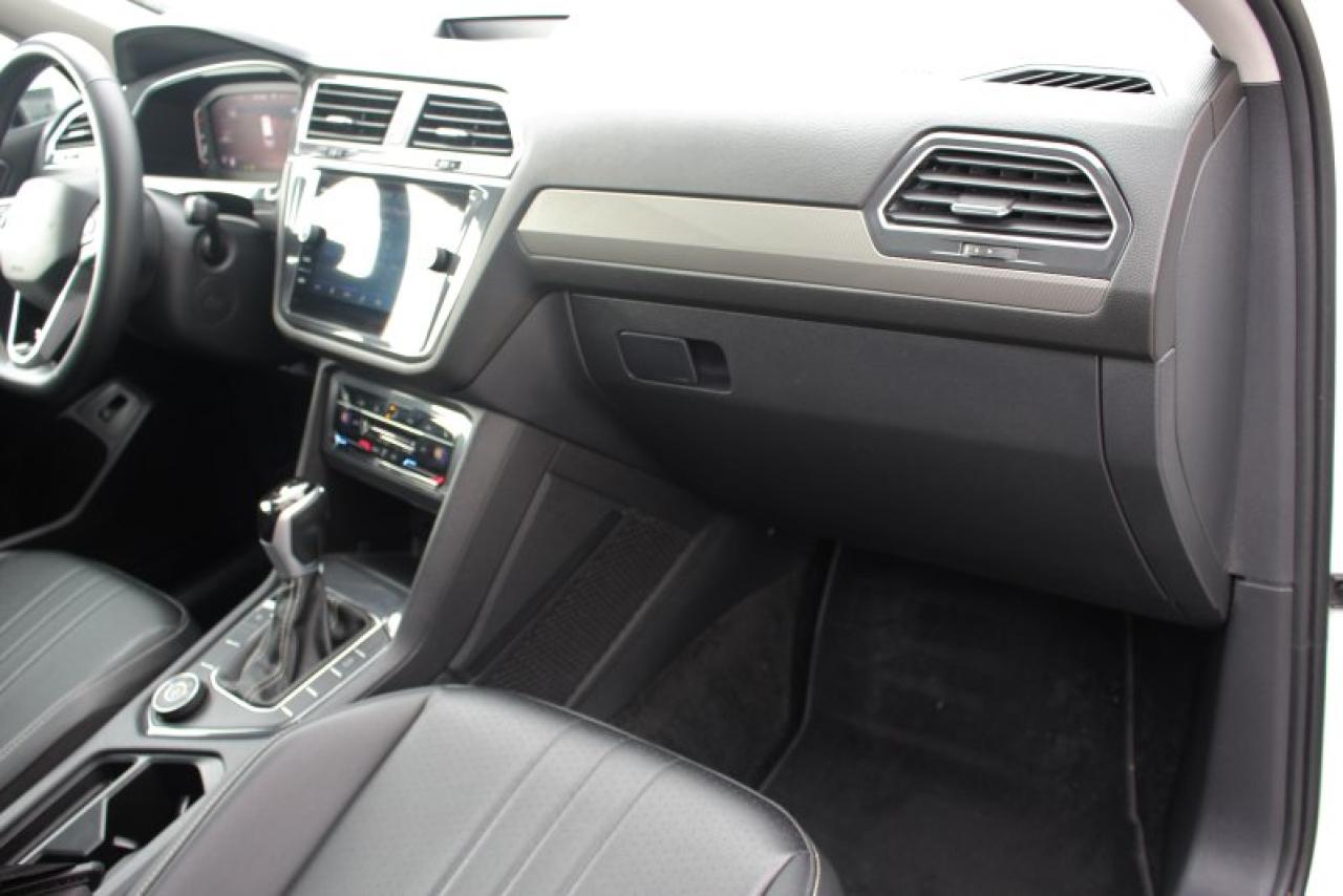 2024 Volkswagen Tiguan COMFORTLINE*AWD*Heated Leather*Moon Roof*CarPlay Photo