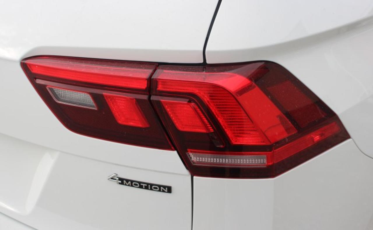 2024 Volkswagen Tiguan COMFORTLINE*AWD*Heated Leather*Moon Roof*CarPlay Photo