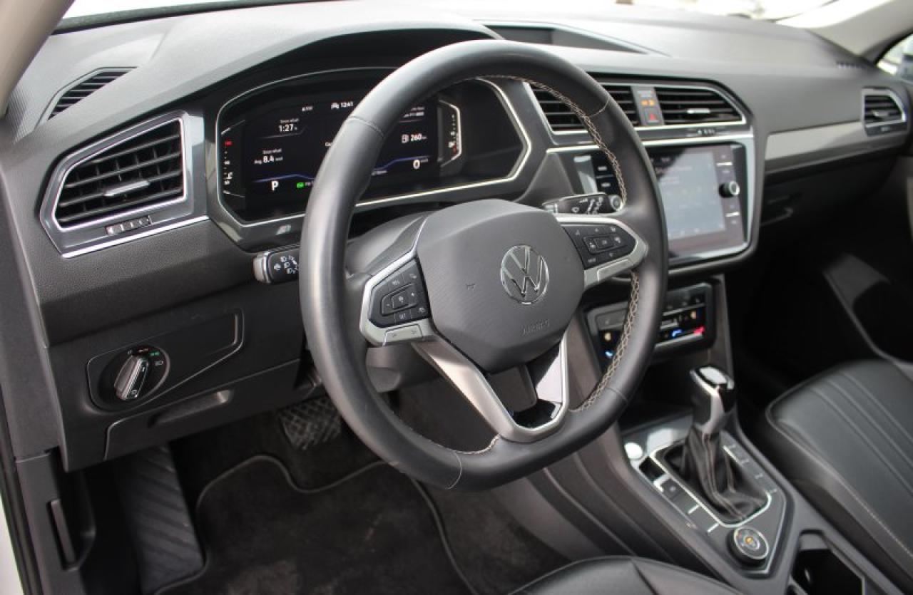 2024 Volkswagen Tiguan COMFORTLINE*AWD*Heated Leather*Moon Roof*CarPlay Photo