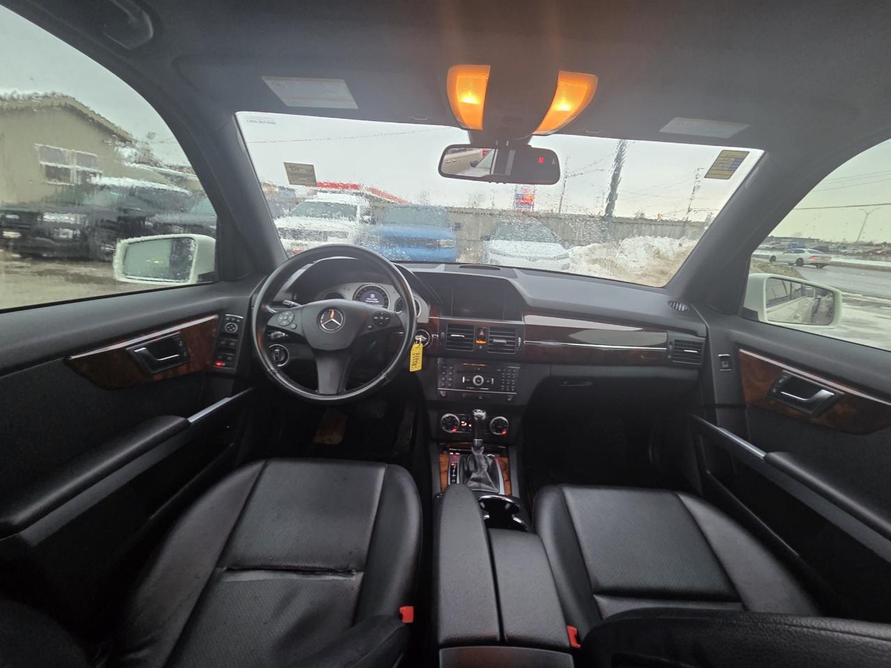 2012 Mercedes-Benz GLK-Class GLK 350, LOW KMS, AWD, ONLY 111KMS, CERTIFIED Photo