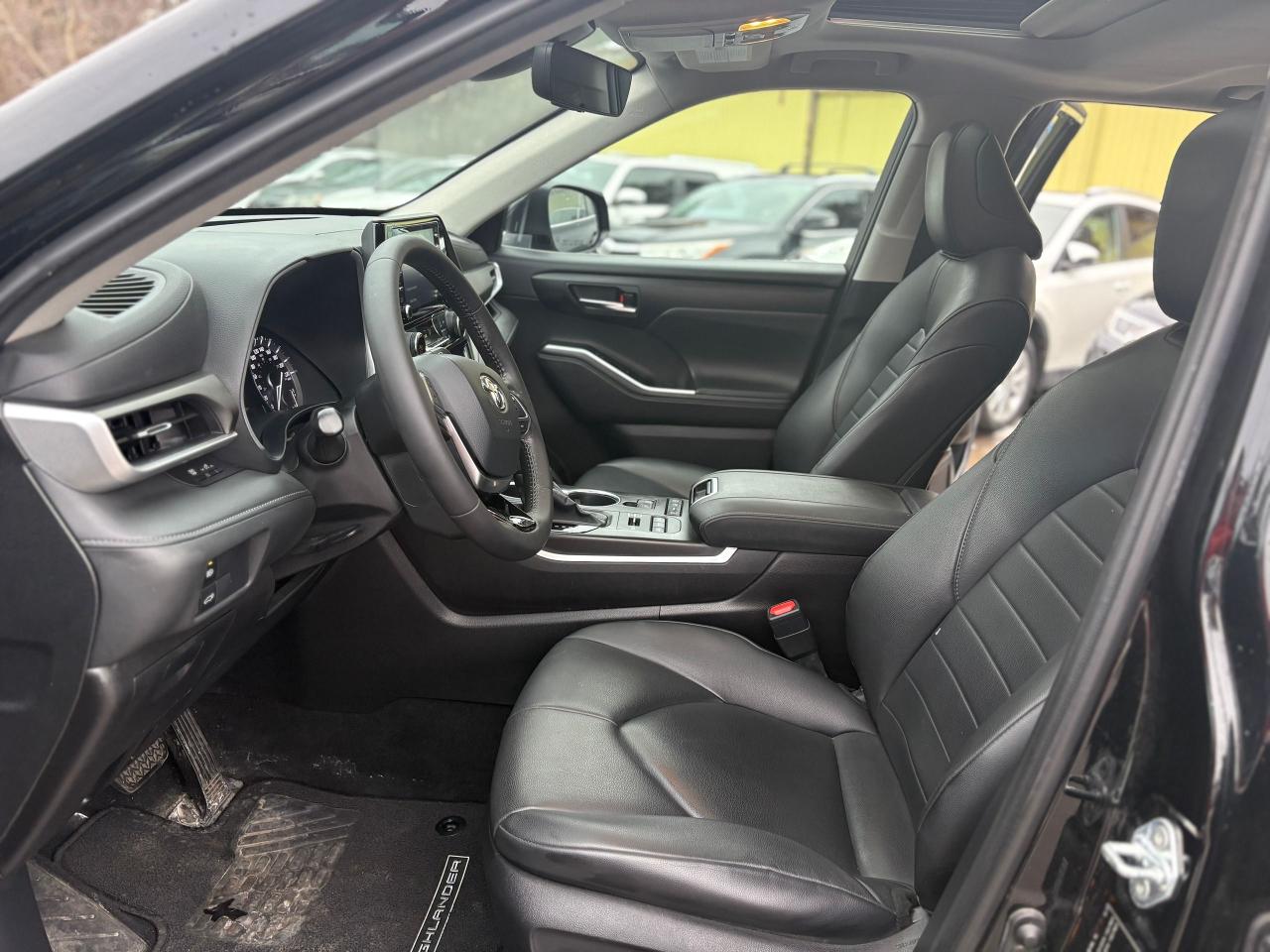 2020 Toyota Highlander XLE,AWD,8 PASSENGER,SAFETY+WRRANTY INCLUDED Photo