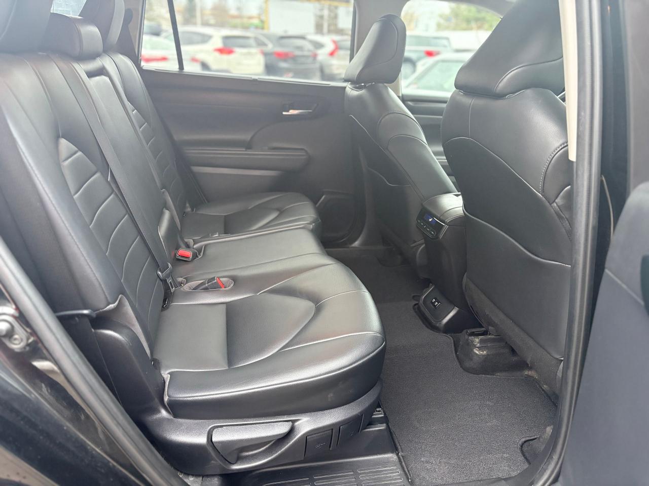 2020 Toyota Highlander XLE,AWD,8 PASSENGER,SAFETY+WRRANTY INCLUDED Photo