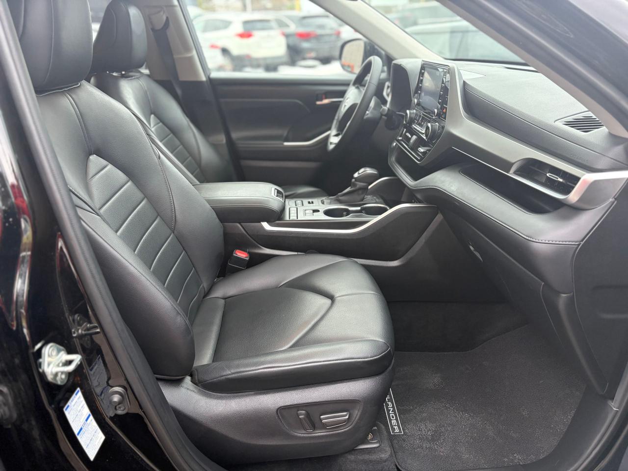 2020 Toyota Highlander XLE,AWD,8 PASSENGER,SAFETY+WRRANTY INCLUDED Photo