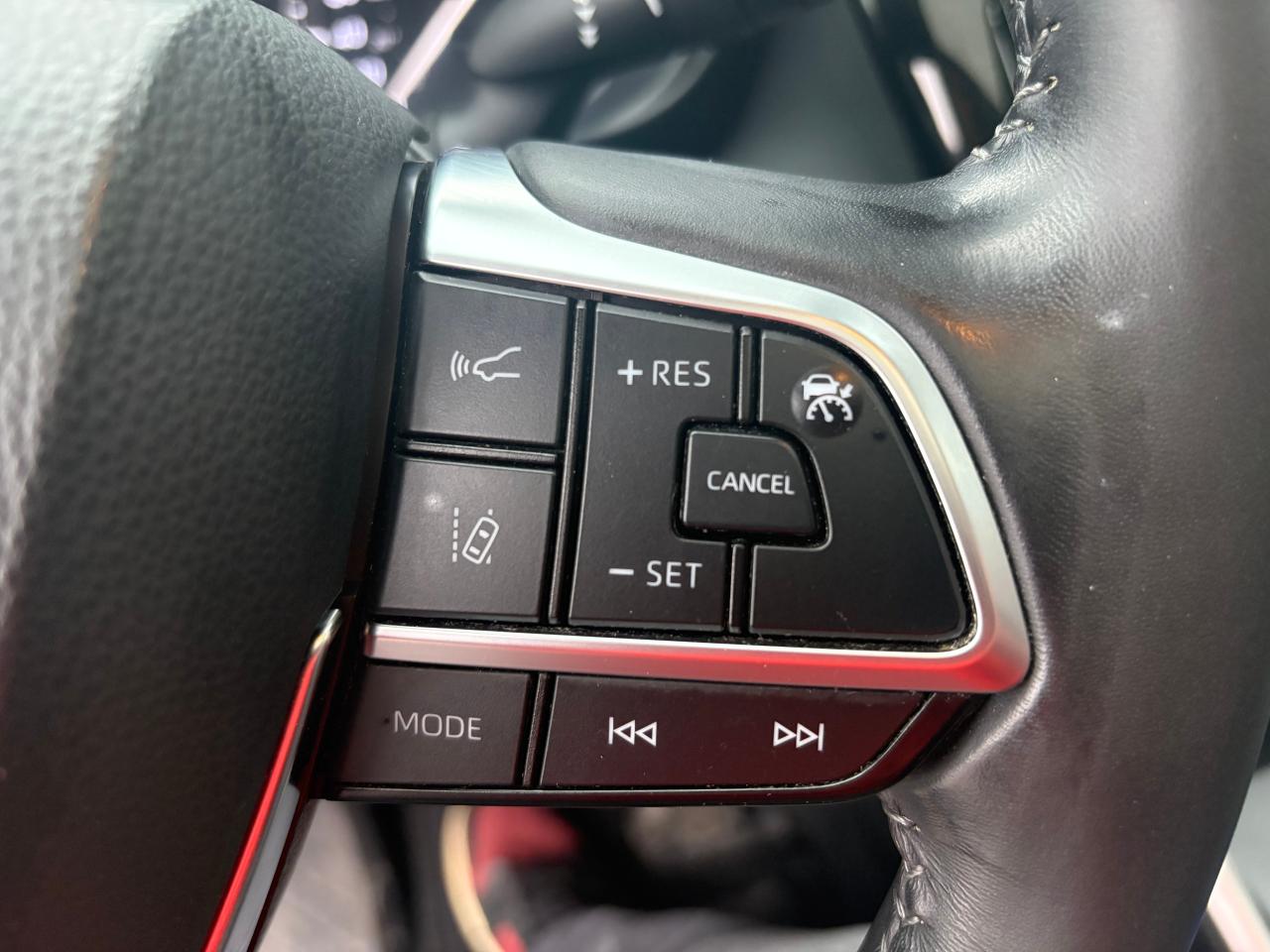 2020 Toyota Highlander XLE,AWD,8 PASSENGER,SAFETY+WRRANTY INCLUDED Photo