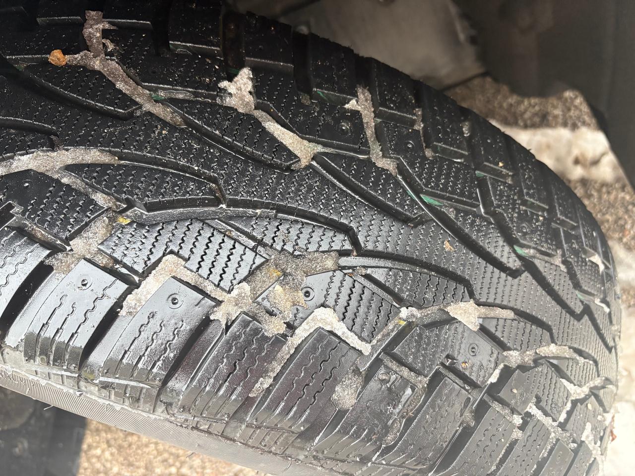 2020 Toyota Highlander XLE,AWD,8 PASSENGER,SAFETY+WRRANTY INCLUDED Photo