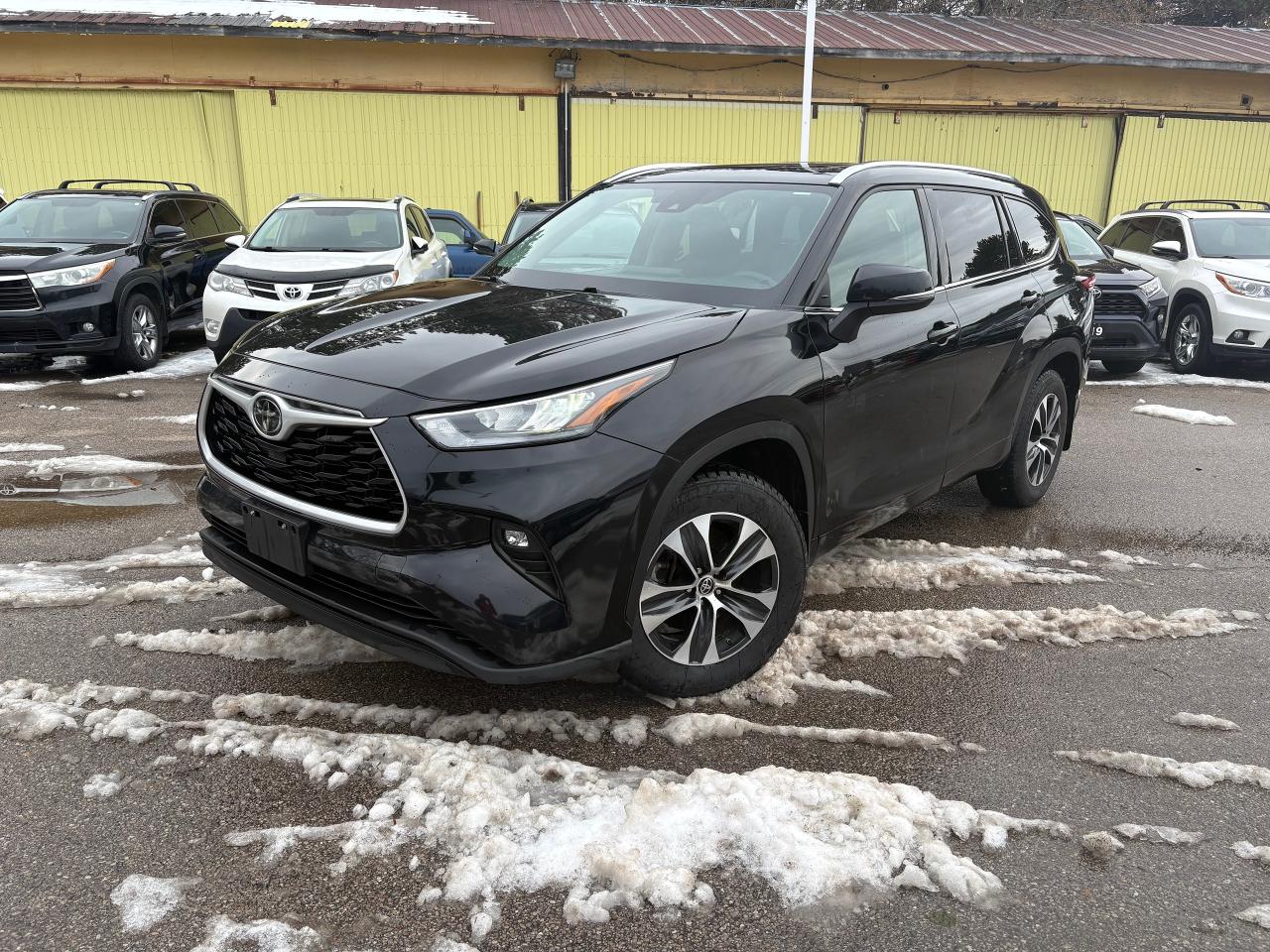 2020 Toyota Highlander XLE,AWD,8 PASSENGER,SAFETY+WRRANTY INCLUDED Photo