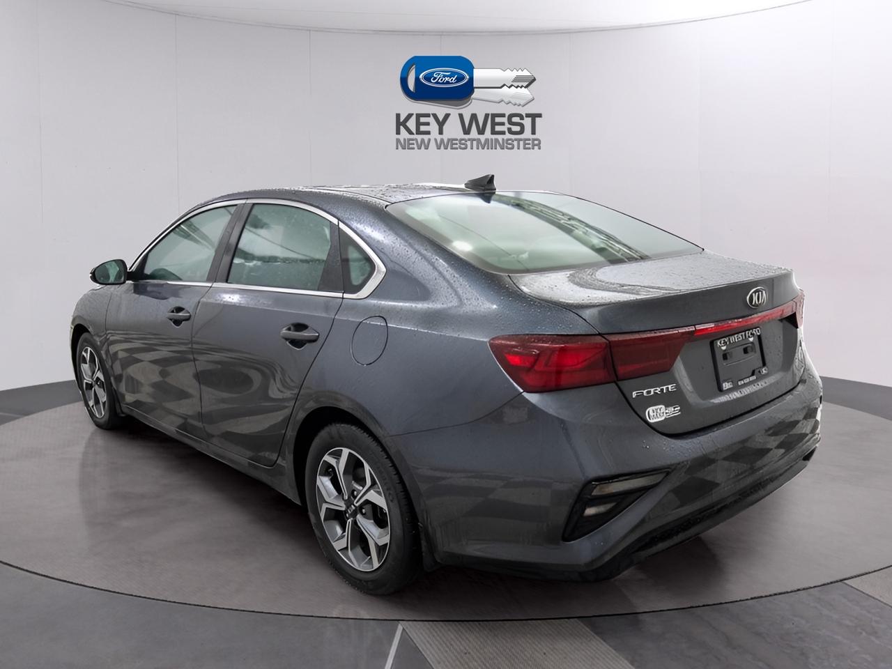 2021 Kia Forte EX Photo2