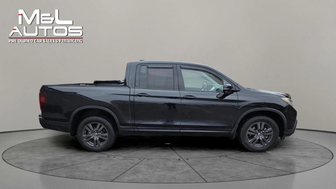 2017 Honda Ridgeline 4WD Crew CAB Sport Photo3
