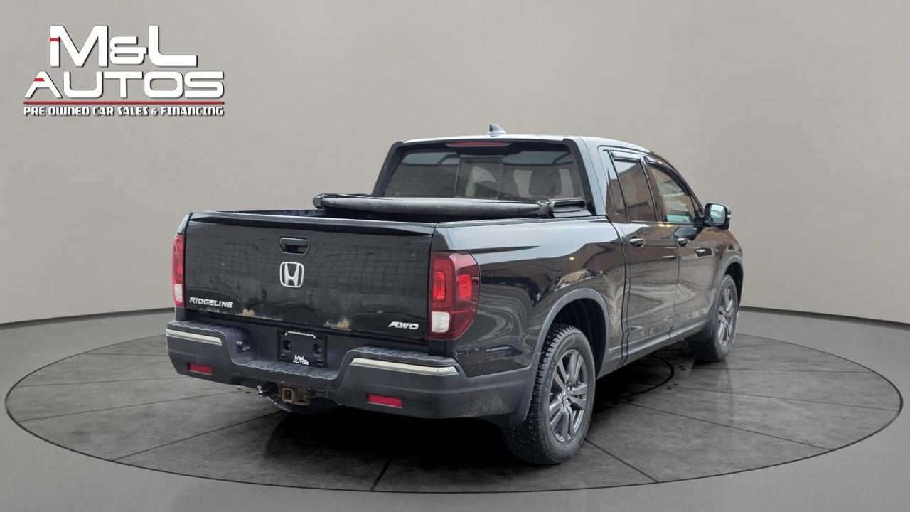 2017 Honda Ridgeline 4WD Crew CAB Sport Photo4