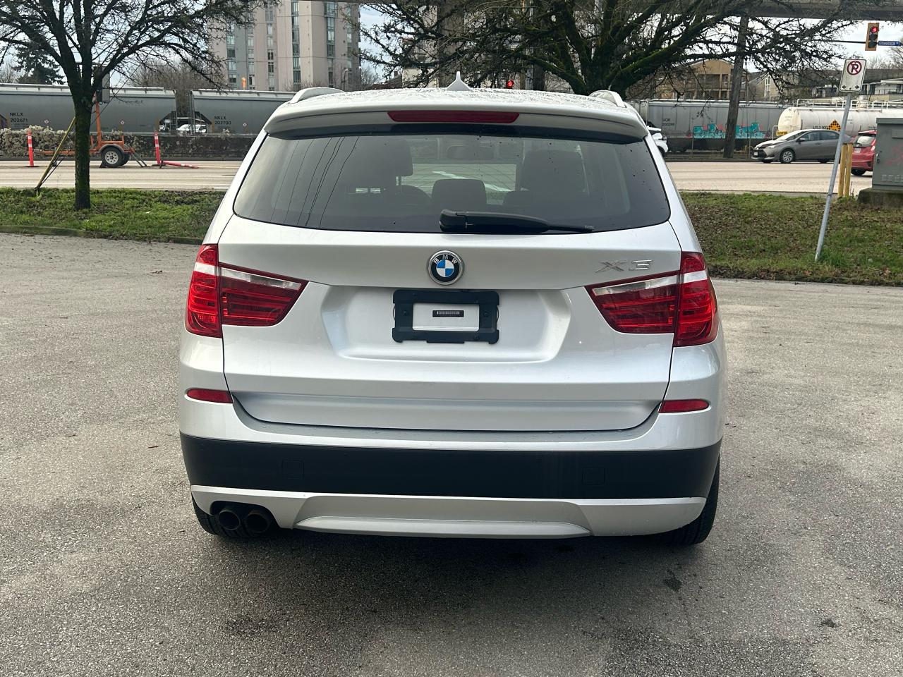 2011 BMW X3 28i - Photo #7