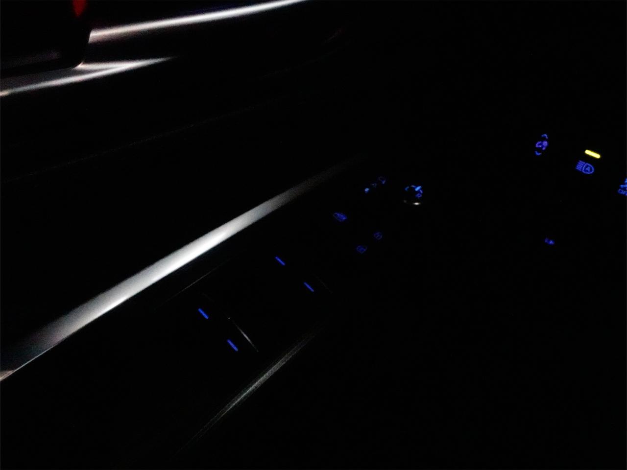 2021 Toyota Venza XLE HYBRID | AWD | Nav | Leather | BSM | CarPlay