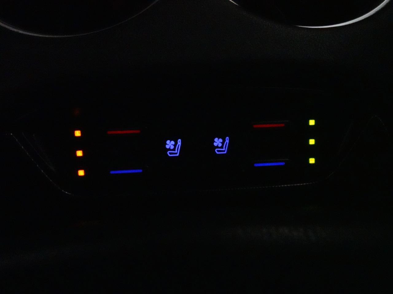 2021 Toyota Venza XLE HYBRID | AWD | Nav | Leather | BSM | CarPlay