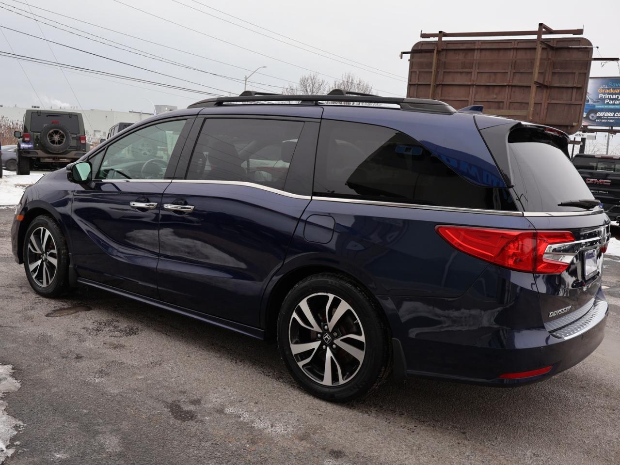 2018 Honda Odyssey TOURING CERTIFIED *1 OWNER* CAMERA NAV DVD LEATHER HEATED SEATS SUNROOF CRUISE ALLOYS Photo4