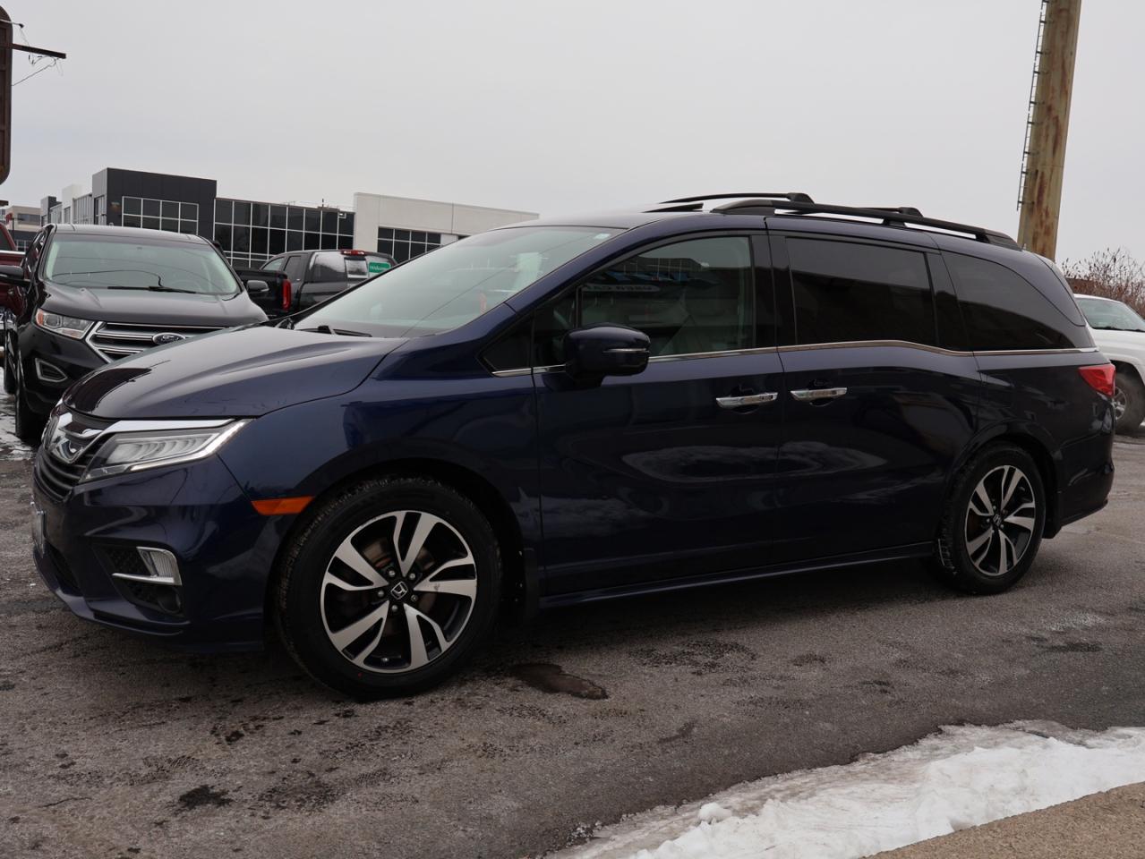 2018 Honda Odyssey TOURING CERTIFIED *1 OWNER* CAMERA NAV DVD LEATHER HEATED SEATS SUNROOF CRUISE ALLOYS Photo