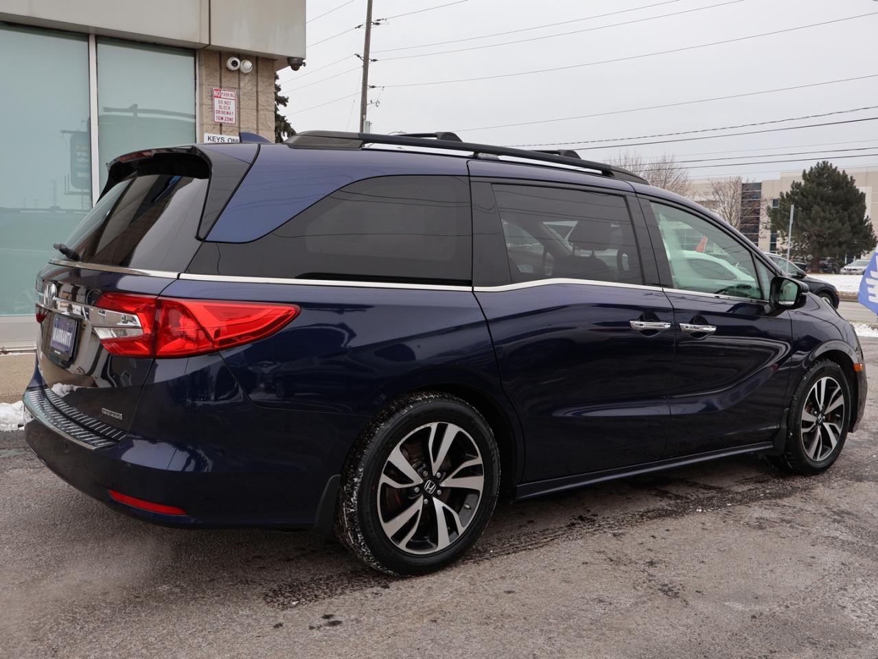 2018 Honda Odyssey TOURING CERTIFIED *1 OWNER* CAMERA NAV DVD LEATHER HEATED SEATS SUNROOF CRUISE ALLOYS Photo