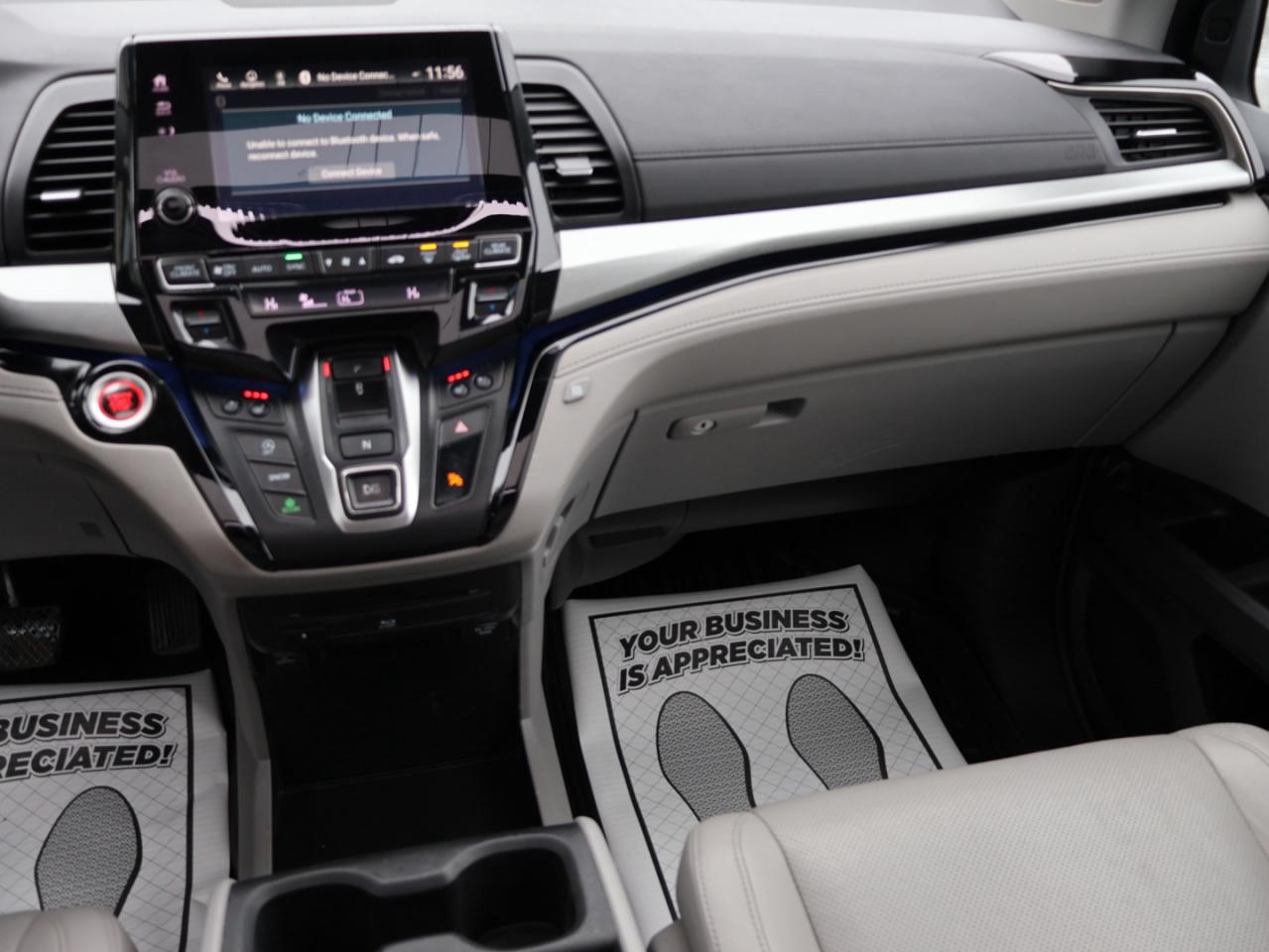 2018 Honda Odyssey TOURING CERTIFIED *1 OWNER* CAMERA NAV DVD LEATHER HEATED SEATS SUNROOF CRUISE ALLOYS Photo