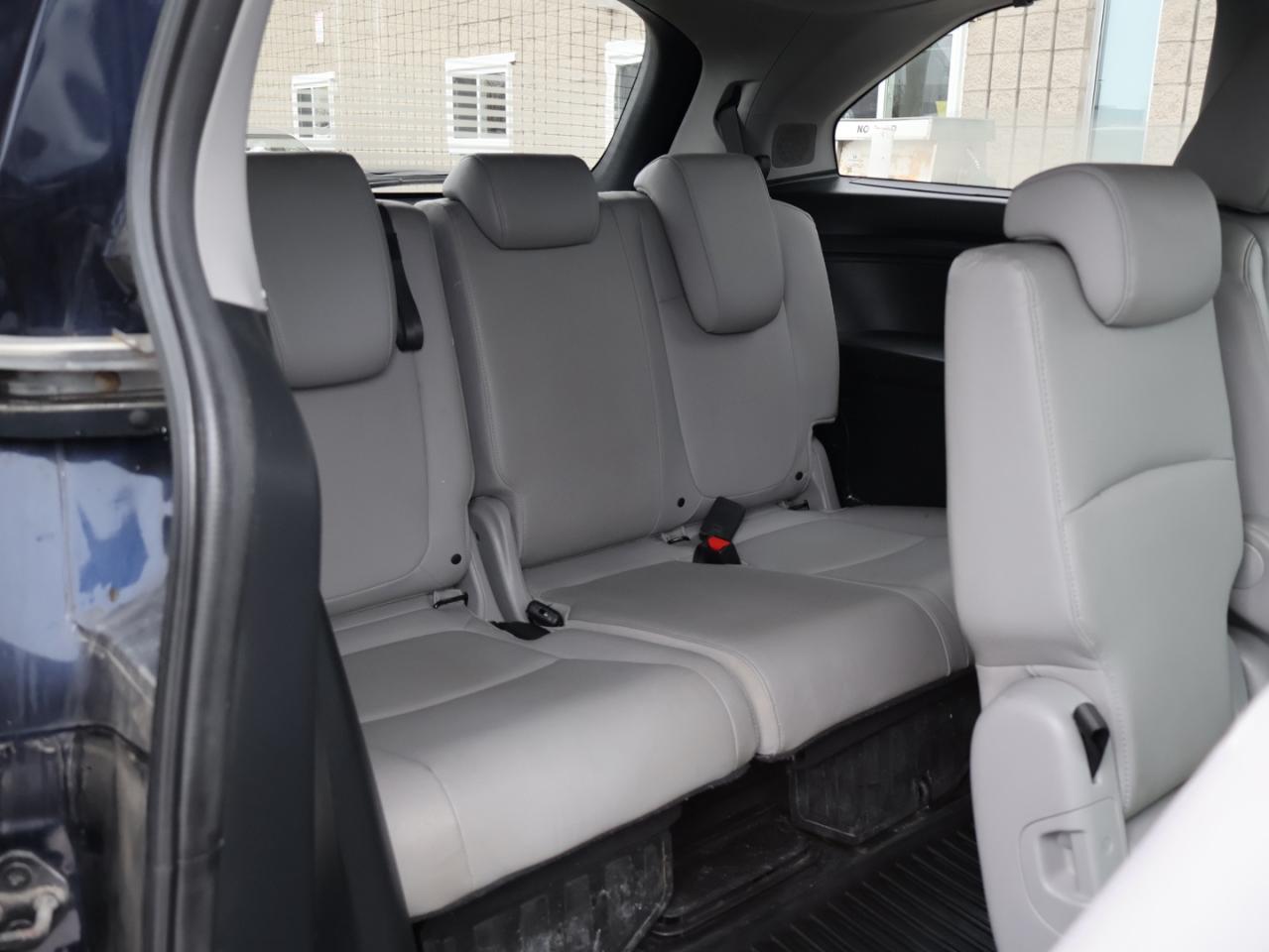 2018 Honda Odyssey TOURING CERTIFIED *1 OWNER* CAMERA NAV DVD LEATHER HEATED SEATS SUNROOF CRUISE ALLOYS Photo