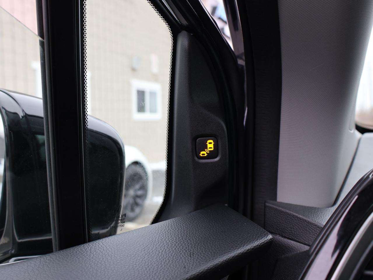 2018 Honda Odyssey TOURING CERTIFIED *1 OWNER* CAMERA NAV DVD LEATHER HEATED SEATS SUNROOF CRUISE ALLOYS Photo