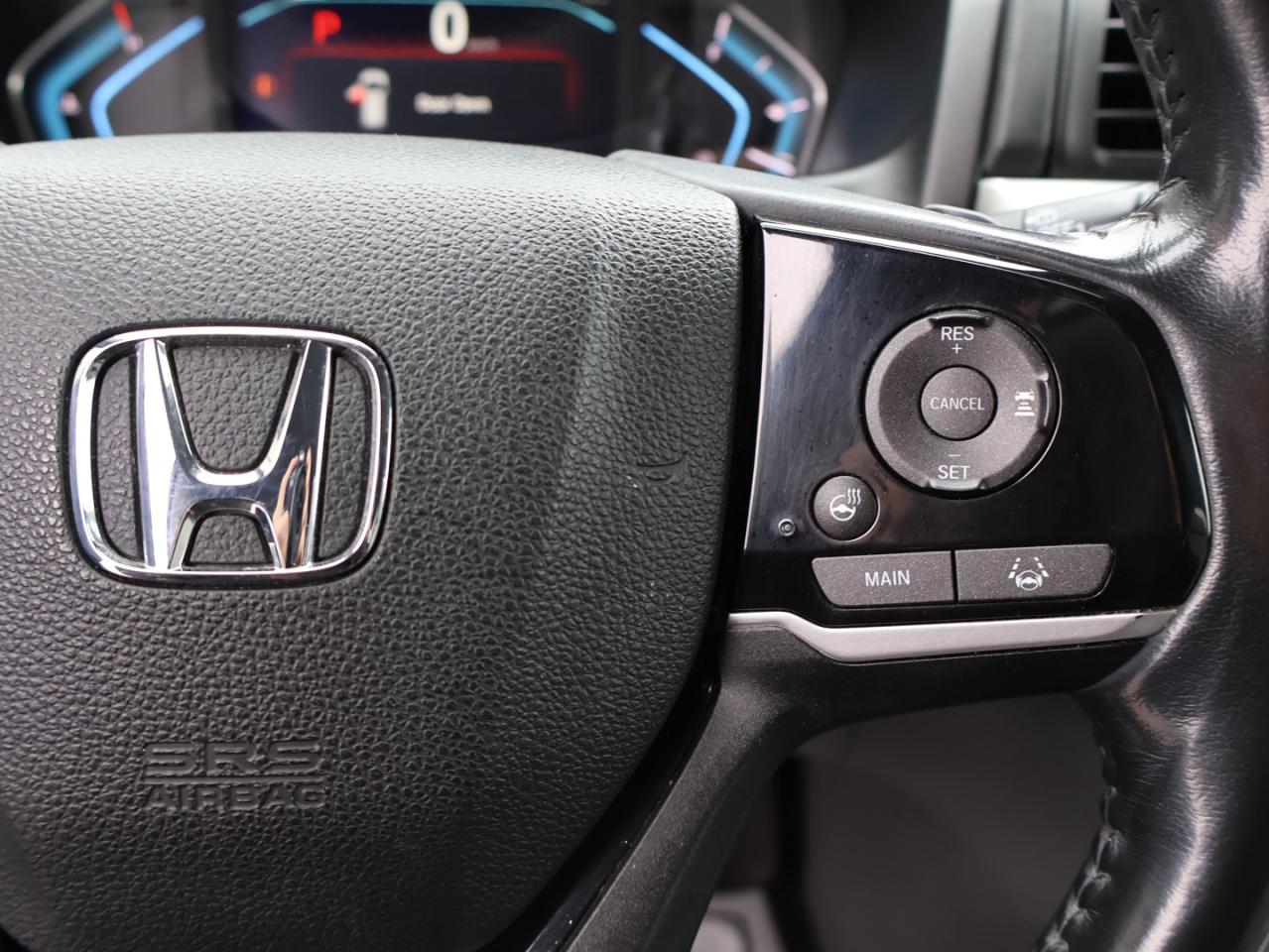 2018 Honda Odyssey TOURING CERTIFIED *1 OWNER* CAMERA NAV DVD LEATHER HEATED SEATS SUNROOF CRUISE ALLOYS Photo