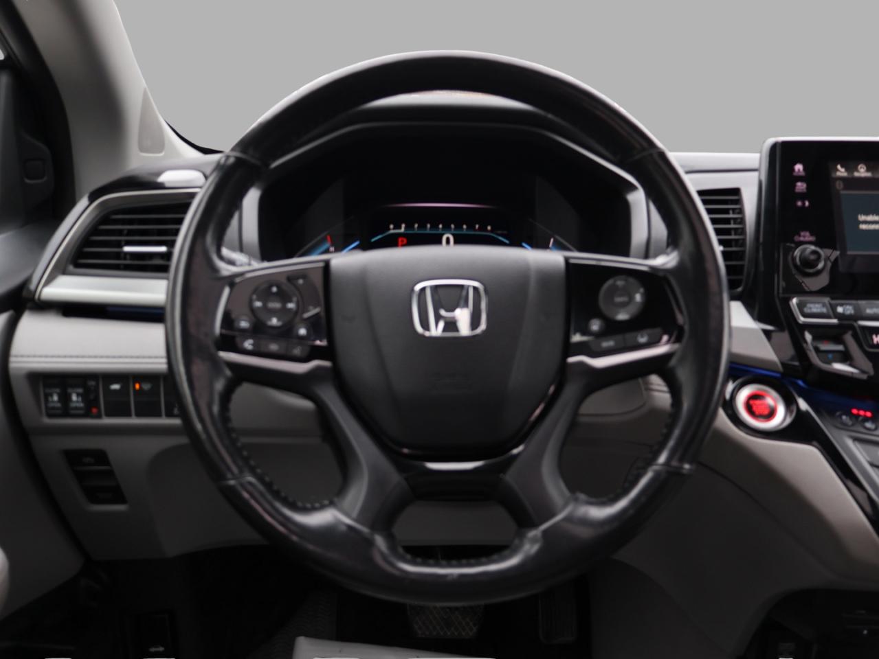 2018 Honda Odyssey TOURING CERTIFIED *1 OWNER* CAMERA NAV DVD LEATHER HEATED SEATS SUNROOF CRUISE ALLOYS Photo