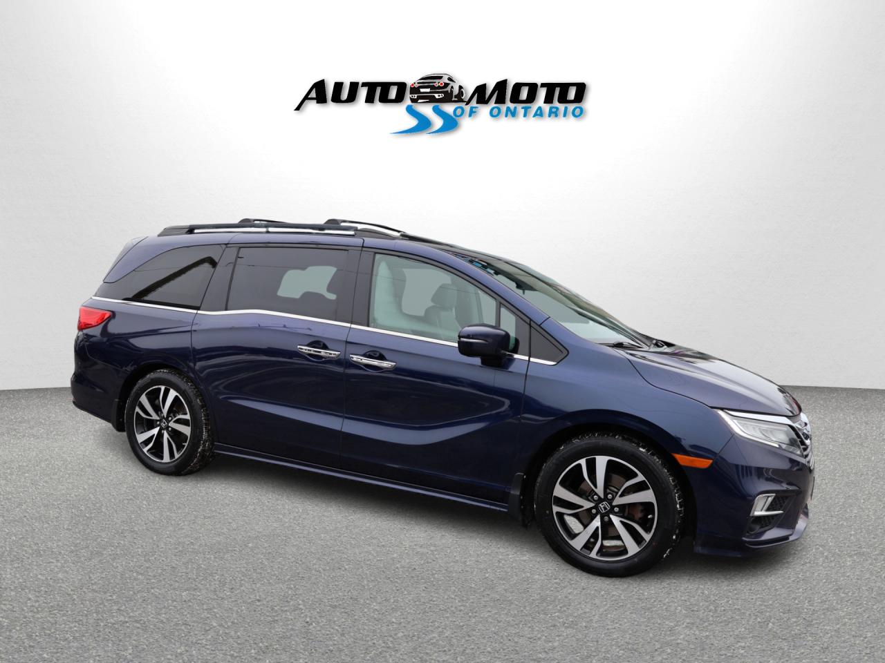 2018 Honda Odyssey TOURING CERTIFIED *1 OWNER* CAMERA NAV DVD LEATHER HEATED SEATS SUNROOF CRUISE ALLOYS Photo