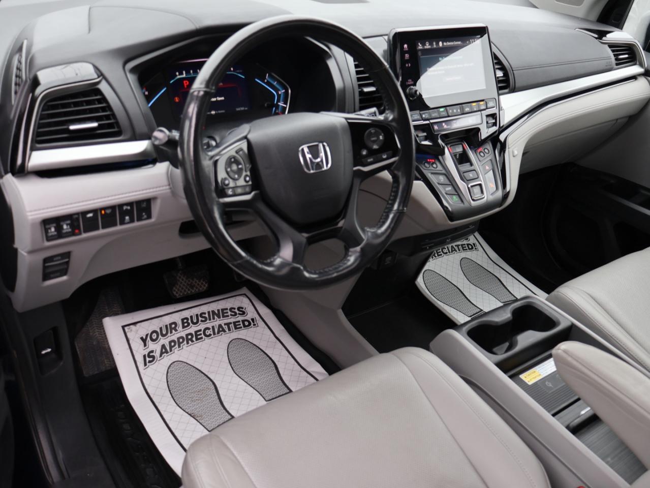 2018 Honda Odyssey TOURING CERTIFIED *1 OWNER* CAMERA NAV DVD LEATHER HEATED SEATS SUNROOF CRUISE ALLOYS Photo