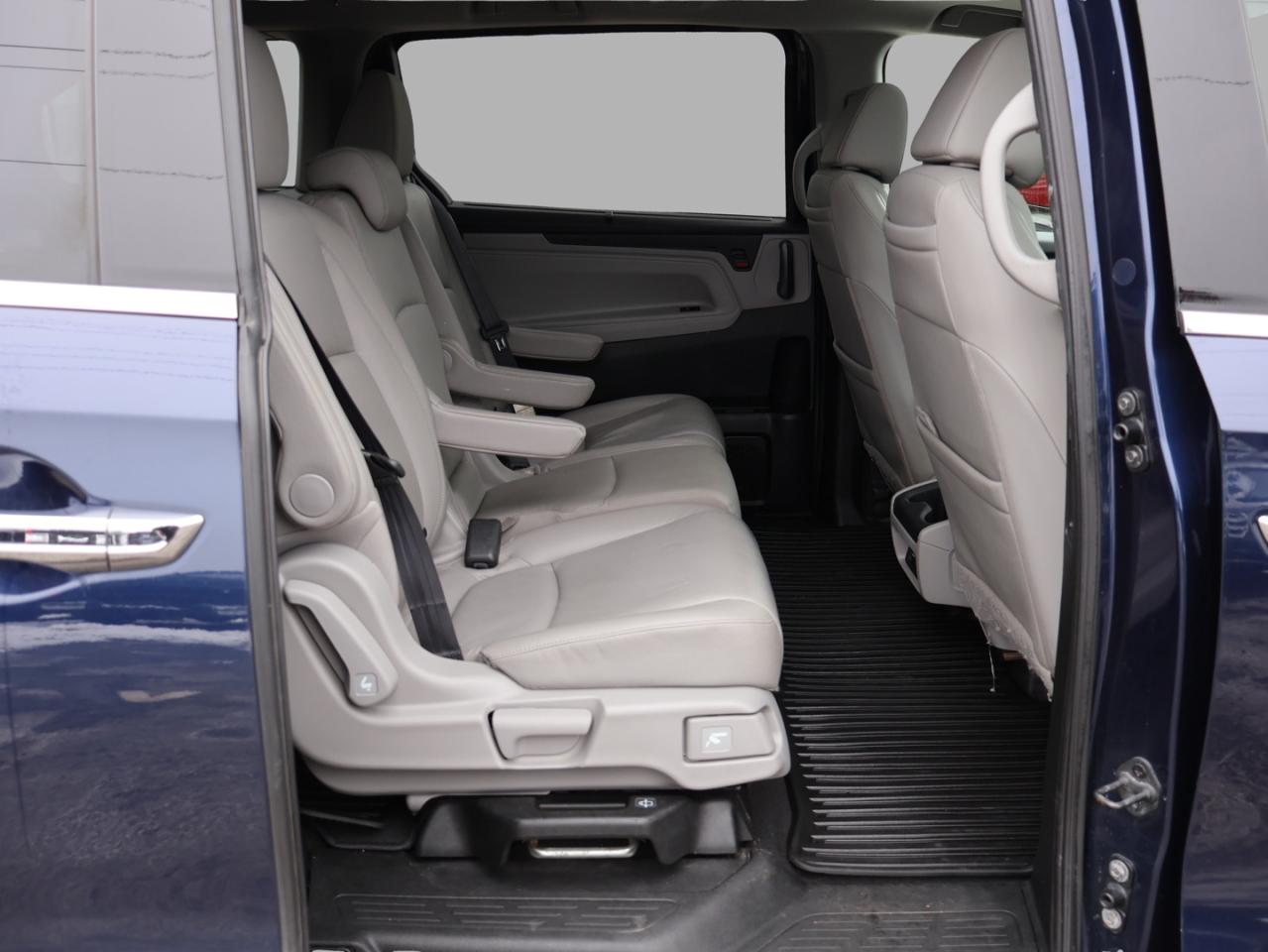 2018 Honda Odyssey TOURING CERTIFIED *1 OWNER* CAMERA NAV DVD LEATHER HEATED SEATS SUNROOF CRUISE ALLOYS Photo