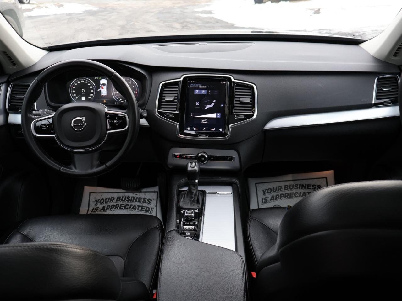 2018 Volvo XC90 T5 MOMENTUM AWD CERTIFIED *1 OWNER*ACCIDENT FREE* CAMERA NAV BLUETOOTH LEATHER HEATED SEATS PANO ROOF CRUISE ALLOYS Photo