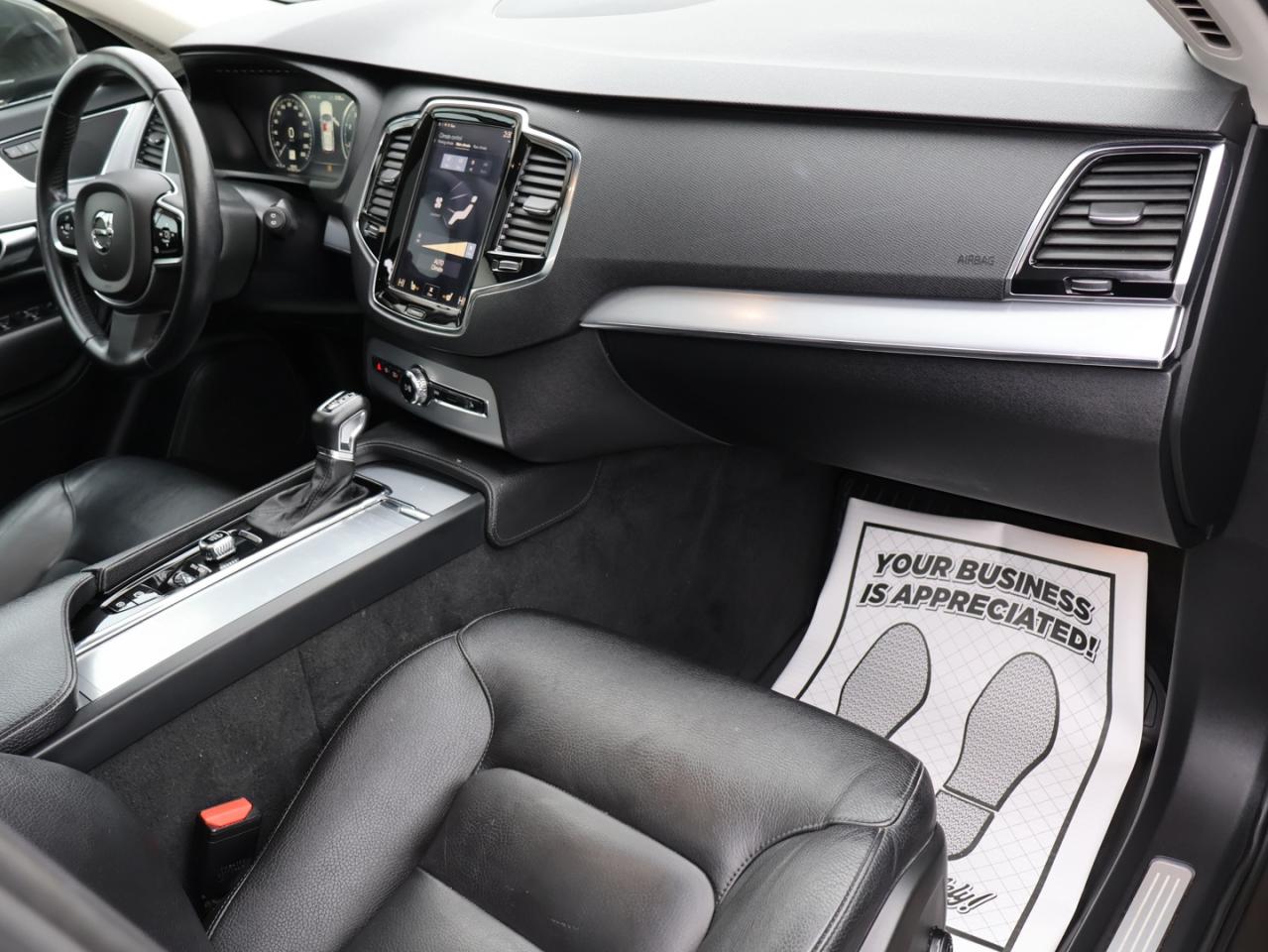 2018 Volvo XC90 T5 MOMENTUM AWD CERTIFIED *1 OWNER*ACCIDENT FREE* CAMERA NAV BLUETOOTH LEATHER HEATED SEATS PANO ROOF CRUISE ALLOYS Photo