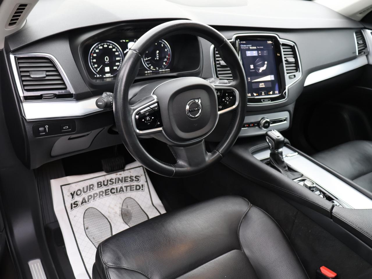 2018 Volvo XC90 T5 MOMENTUM AWD CERTIFIED *1 OWNER*ACCIDENT FREE* CAMERA NAV BLUETOOTH LEATHER HEATED SEATS PANO ROOF CRUISE ALLOYS Photo