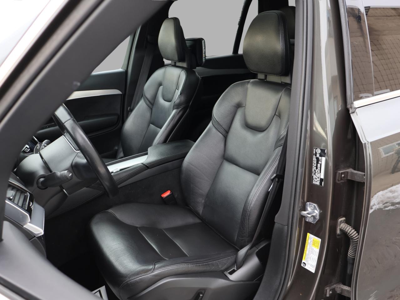 2018 Volvo XC90 T5 MOMENTUM AWD CERTIFIED *1 OWNER*ACCIDENT FREE* CAMERA NAV BLUETOOTH LEATHER HEATED SEATS PANO ROOF CRUISE ALLOYS Photo