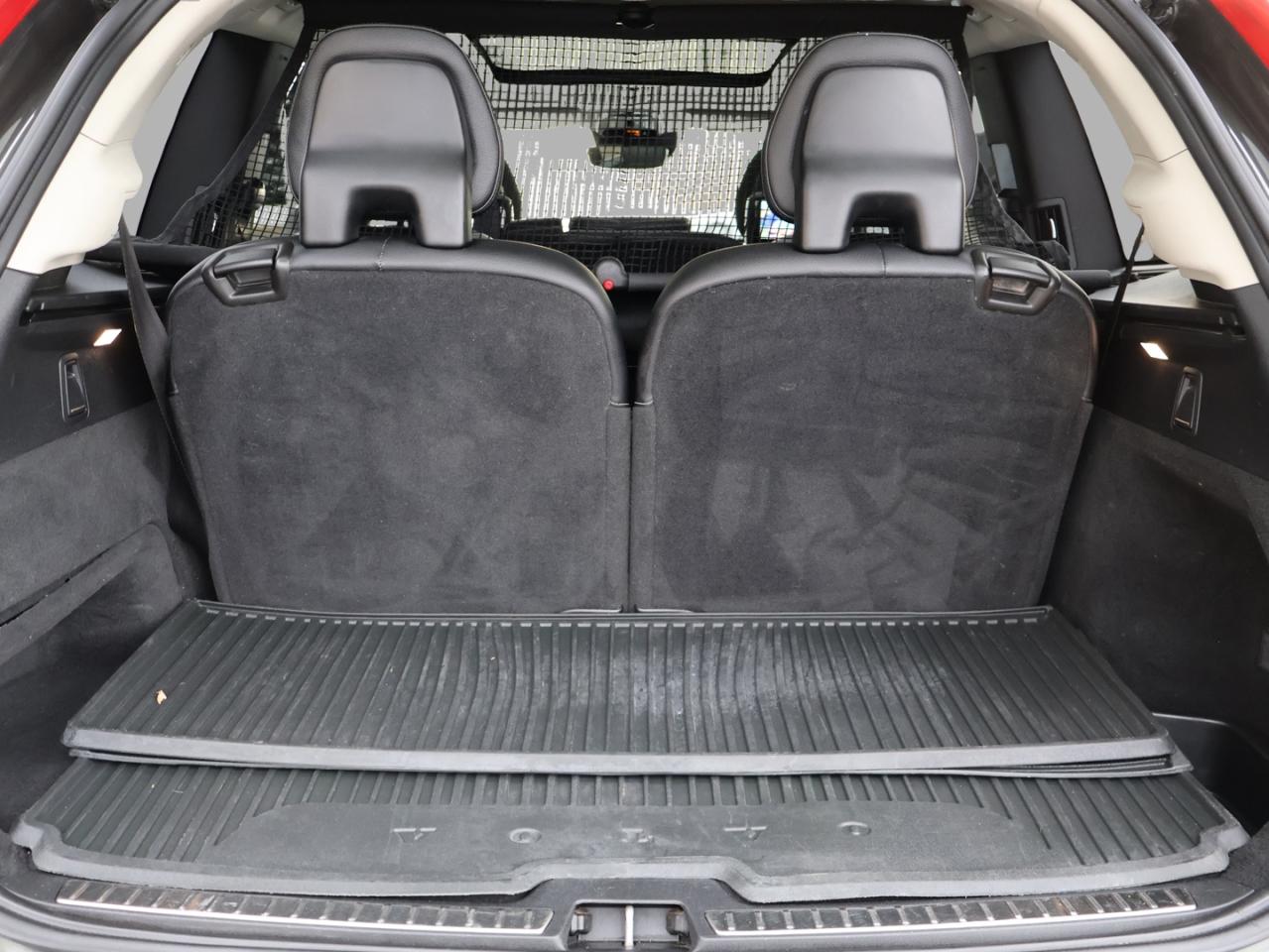 2018 Volvo XC90 T5 MOMENTUM AWD CERTIFIED *1 OWNER*ACCIDENT FREE* CAMERA NAV BLUETOOTH LEATHER HEATED SEATS PANO ROOF CRUISE ALLOYS Photo