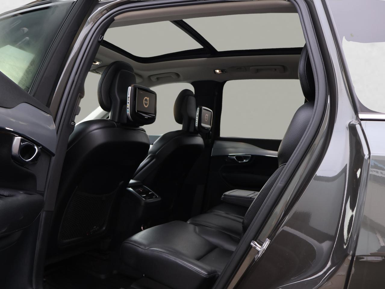 2018 Volvo XC90 T5 MOMENTUM AWD CERTIFIED *1 OWNER*ACCIDENT FREE* CAMERA NAV BLUETOOTH LEATHER HEATED SEATS PANO ROOF CRUISE ALLOYS Photo