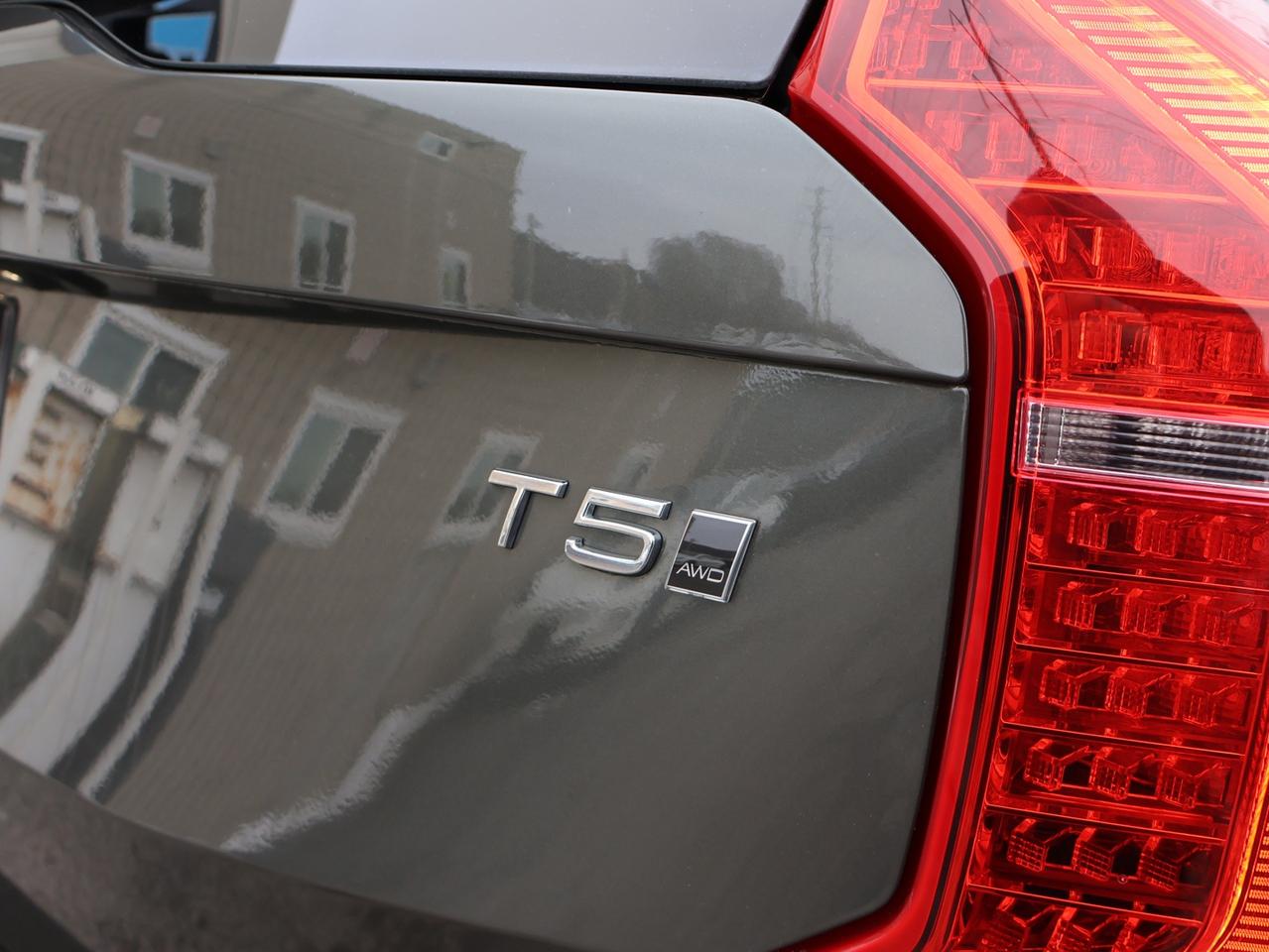 2018 Volvo XC90 T5 MOMENTUM AWD CERTIFIED *1 OWNER*ACCIDENT FREE* CAMERA NAV BLUETOOTH LEATHER HEATED SEATS PANO ROOF CRUISE ALLOYS Photo