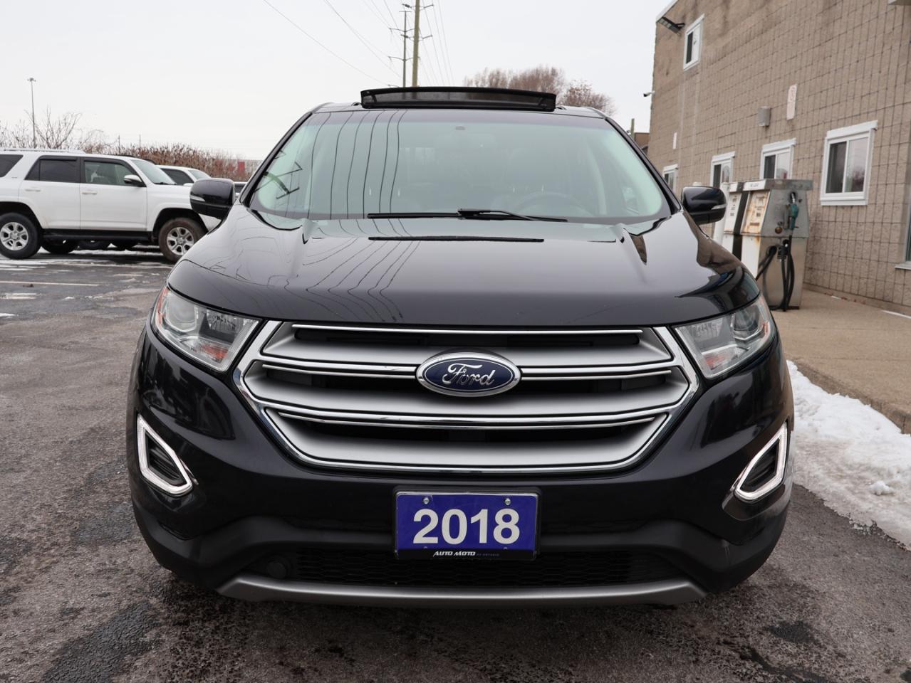 2018 Ford Edge TITANIUM AWD CERTIFIED *ACCIDENT FREE* CAMERA NAV BLUETOOTH LEATHER HEATED  SEATS CRUISE ALLOYS Photo