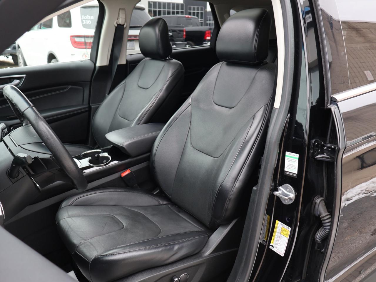 2018 Ford Edge TITANIUM AWD CERTIFIED *ACCIDENT FREE* CAMERA NAV BLUETOOTH LEATHER HEATED  SEATS CRUISE ALLOYS Photo