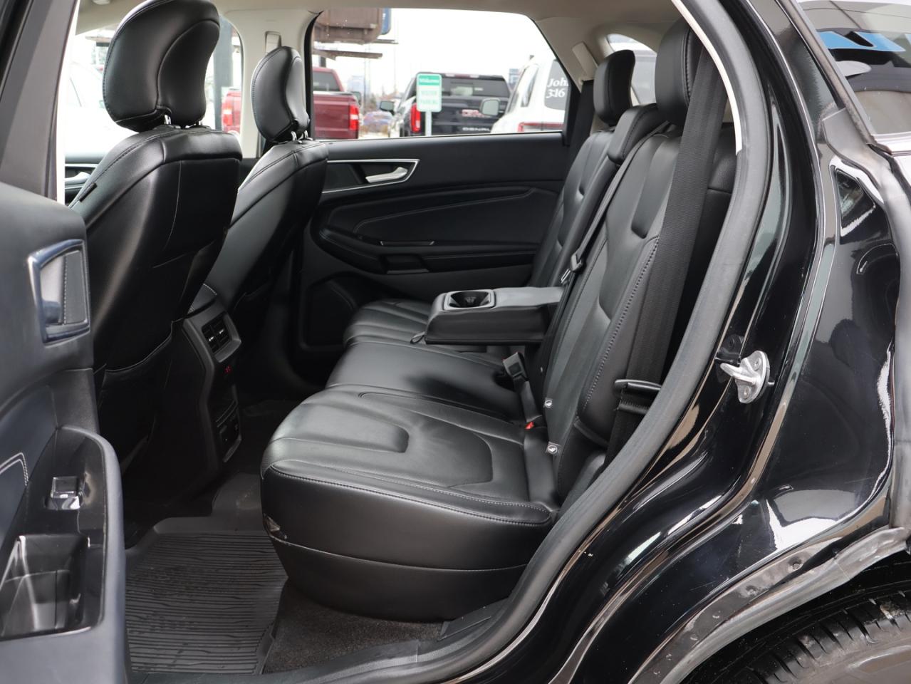 2018 Ford Edge TITANIUM AWD CERTIFIED *ACCIDENT FREE* CAMERA NAV BLUETOOTH LEATHER HEATED  SEATS CRUISE ALLOYS Photo