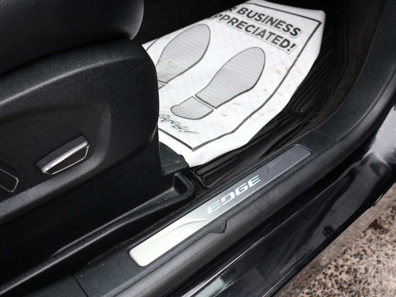 2018 Ford Edge TITANIUM AWD CERTIFIED *ACCIDENT FREE* CAMERA NAV BLUETOOTH LEATHER HEATED  SEATS CRUISE ALLOYS Photo