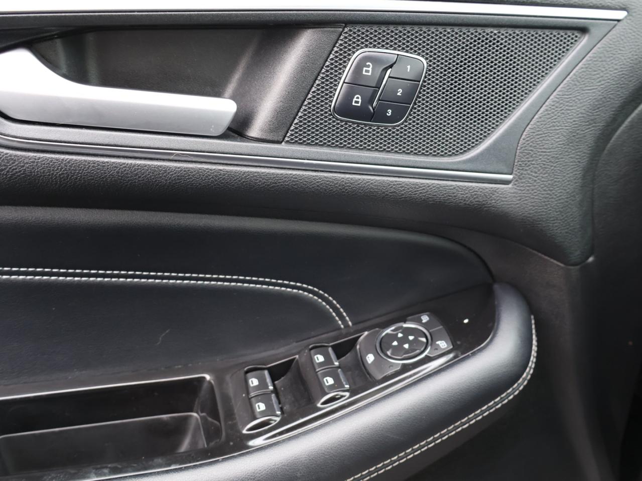 2018 Ford Edge TITANIUM AWD CERTIFIED *ACCIDENT FREE* CAMERA NAV BLUETOOTH LEATHER HEATED  SEATS CRUISE ALLOYS Photo