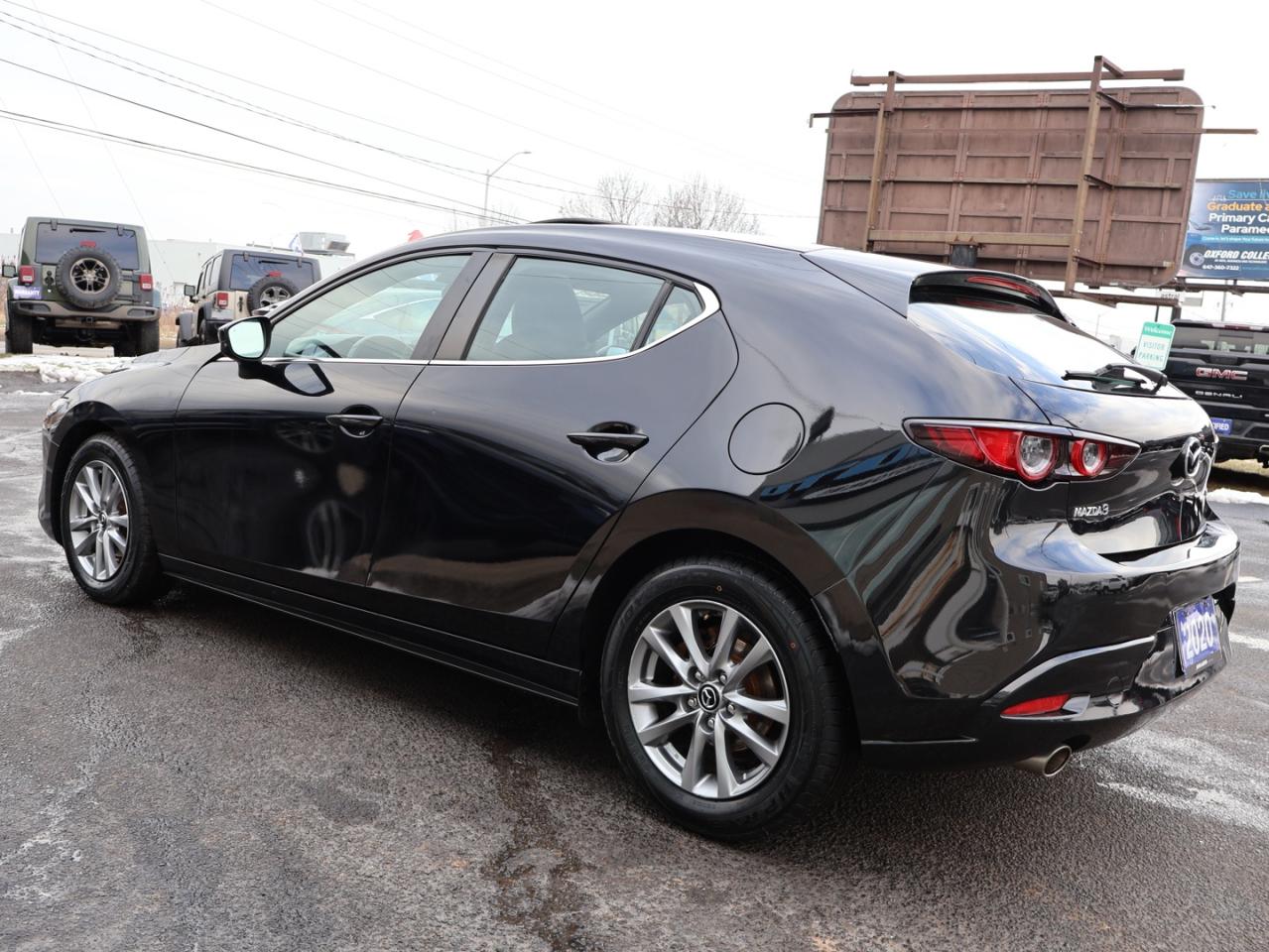 2020 Mazda MAZDA3 SPORT GS 6-SPEED CERTIFIED *ACCIDENT FREE* CAMERA BLUETOOTH LEATHER HEATED SEATS CRUISE ALLOYS Photo