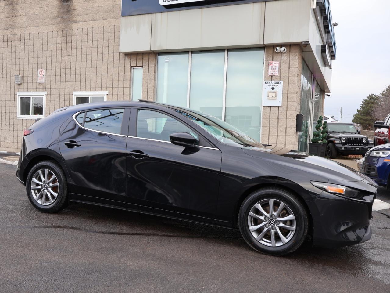 2020 Mazda MAZDA3 SPORT GS 6-SPEED CERTIFIED *ACCIDENT FREE* CAMERA BLUETOOTH LEATHER HEATED SEATS CRUISE ALLOYS Photo