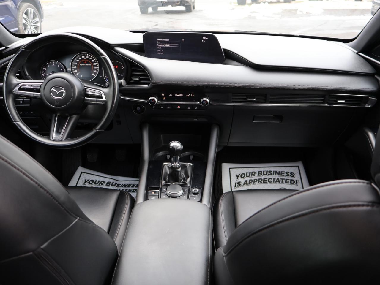 2020 Mazda MAZDA3 SPORT GS 6-SPEED CERTIFIED *ACCIDENT FREE* CAMERA BLUETOOTH LEATHER HEATED SEATS CRUISE ALLOYS Photo