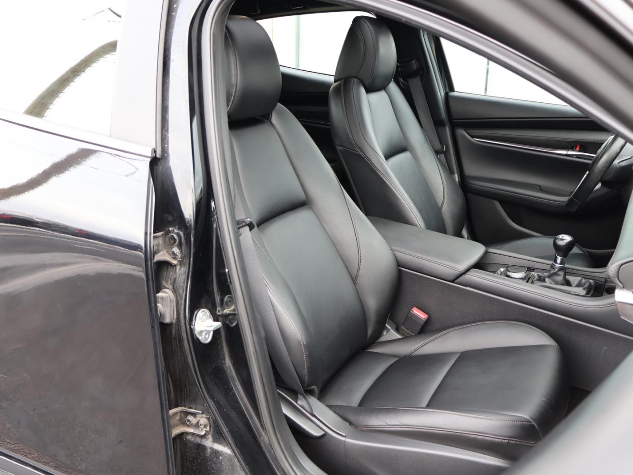 2020 Mazda MAZDA3 SPORT GS 6-SPEED CERTIFIED *ACCIDENT FREE* CAMERA BLUETOOTH LEATHER HEATED SEATS CRUISE ALLOYS Photo