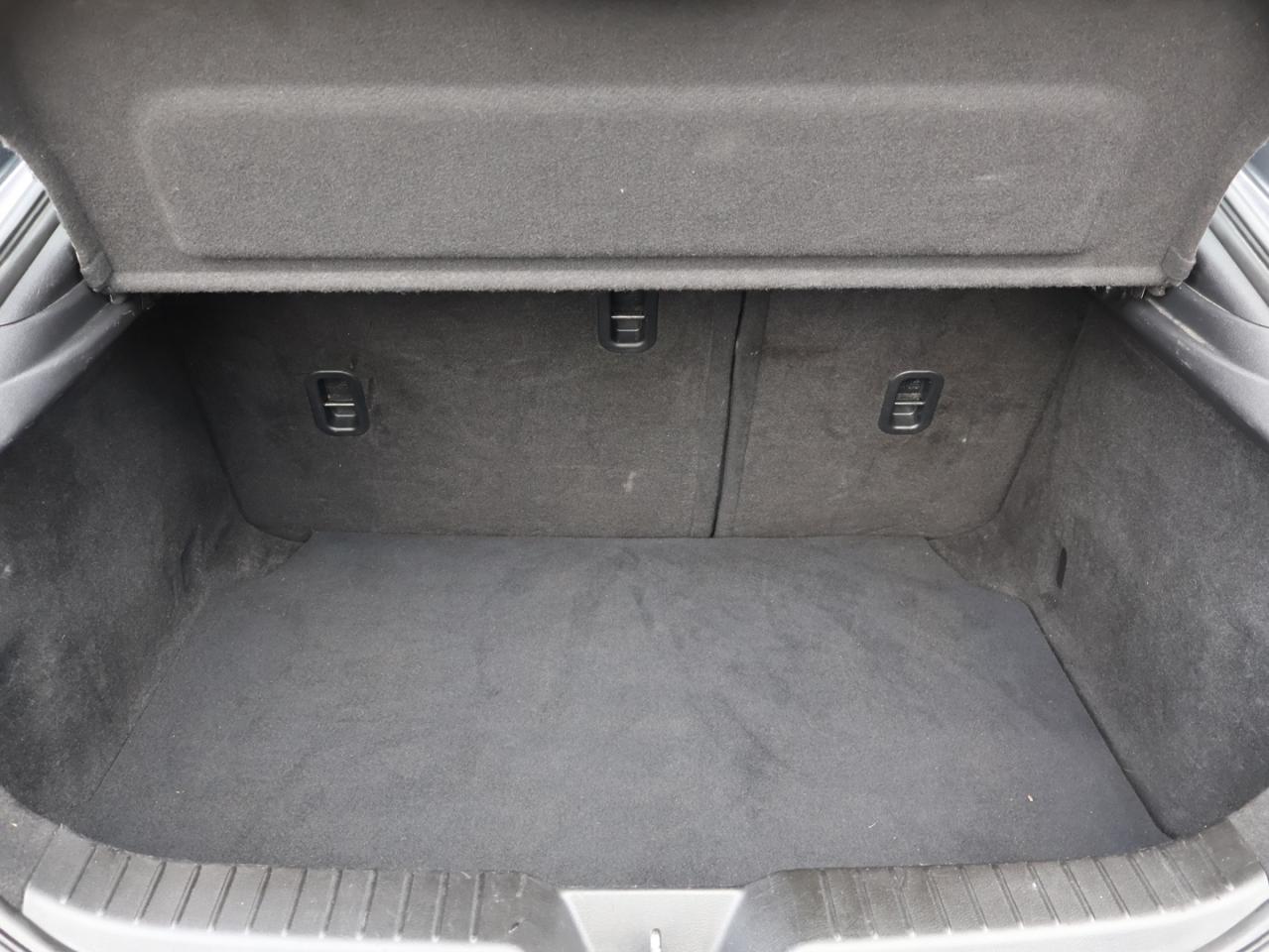 2020 Mazda MAZDA3 SPORT GS 6-SPEED CERTIFIED *ACCIDENT FREE* CAMERA BLUETOOTH LEATHER HEATED SEATS CRUISE ALLOYS Photo