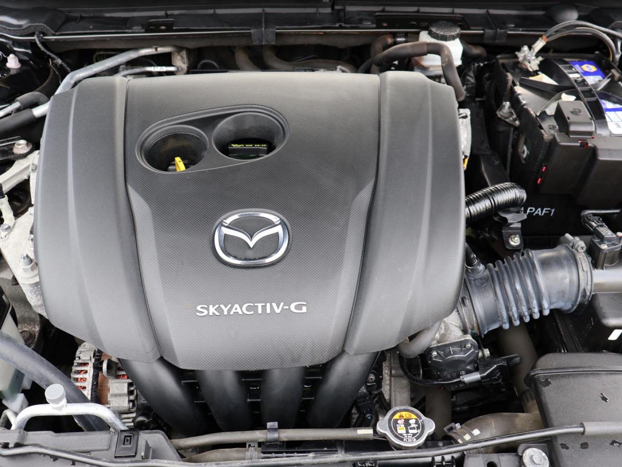 2020 Mazda MAZDA3 SPORT GS 6-SPEED CERTIFIED *ACCIDENT FREE* CAMERA BLUETOOTH LEATHER HEATED SEATS CRUISE ALLOYS Photo