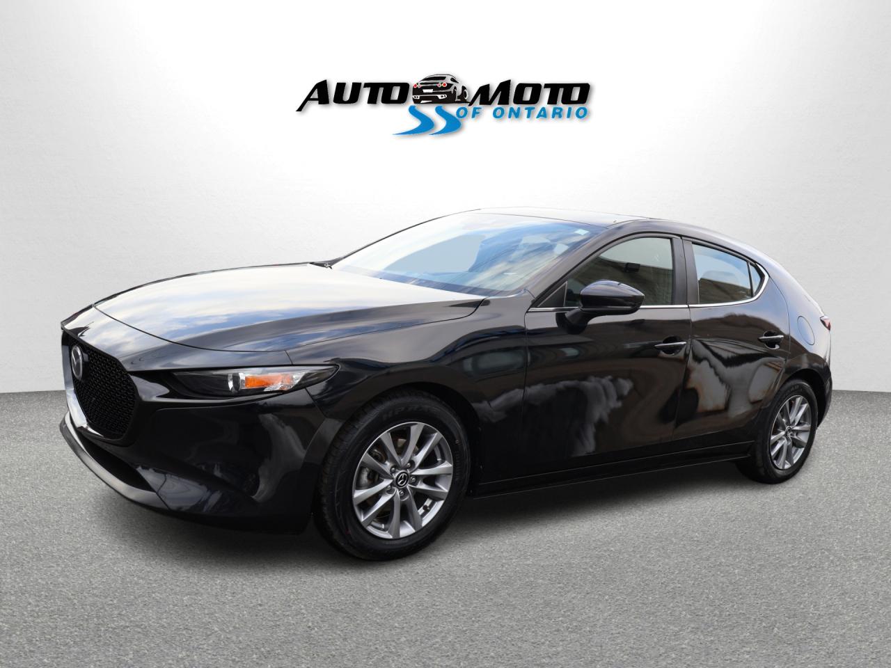 2020 Mazda MAZDA3 SPORT GS 6-SPEED CERTIFIED *ACCIDENT FREE* CAMERA BLUETOOTH LEATHER HEATED SEATS CRUISE ALLOYS Photo2