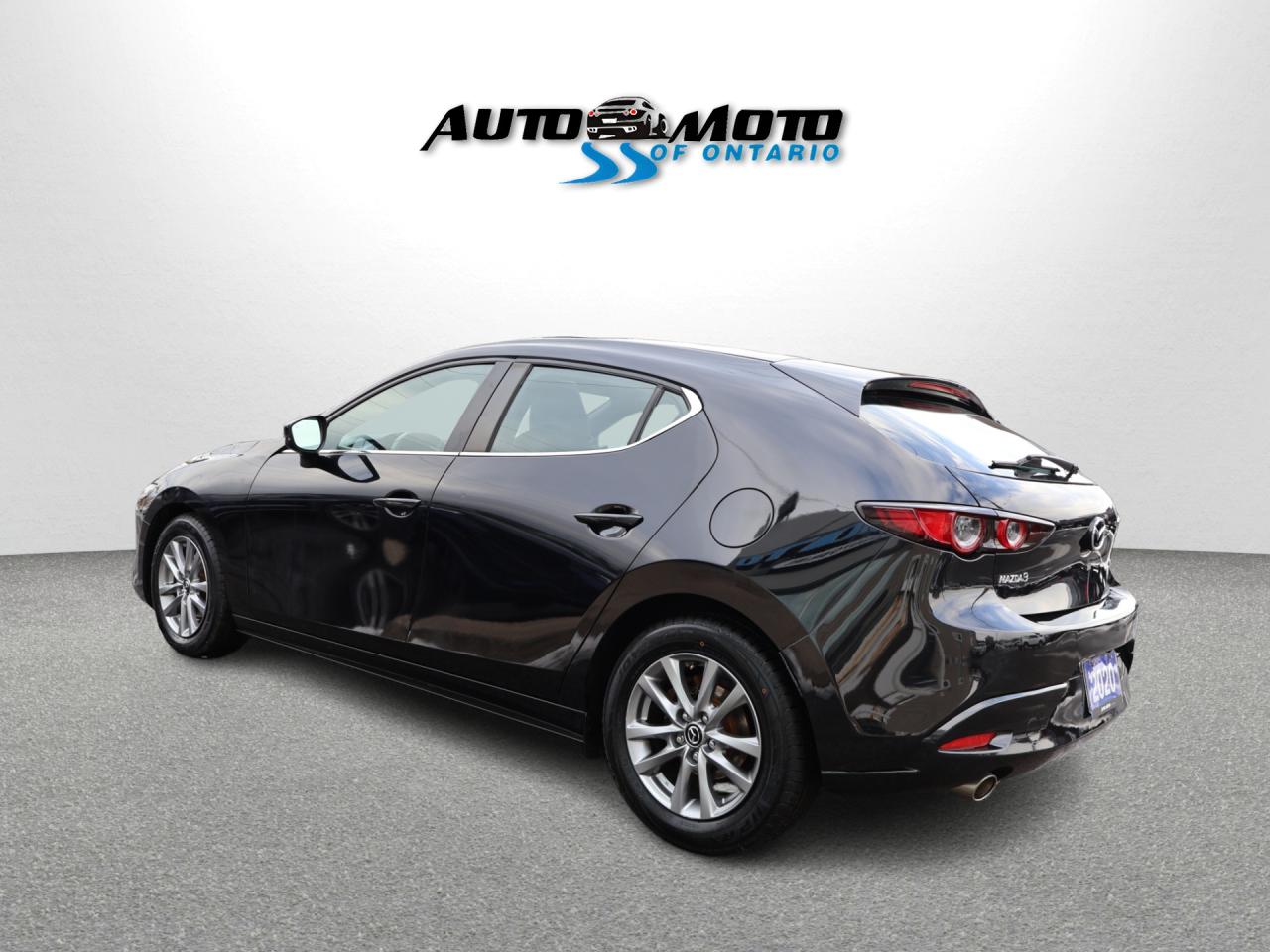 2020 Mazda MAZDA3 SPORT GS 6-SPEED CERTIFIED *ACCIDENT FREE* CAMERA BLUETOOTH LEATHER HEATED SEATS CRUISE ALLOYS Photo3