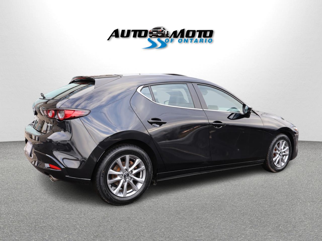 2020 Mazda MAZDA3 SPORT GS 6-SPEED CERTIFIED *ACCIDENT FREE* CAMERA BLUETOOTH LEATHER HEATED SEATS CRUISE ALLOYS Photo