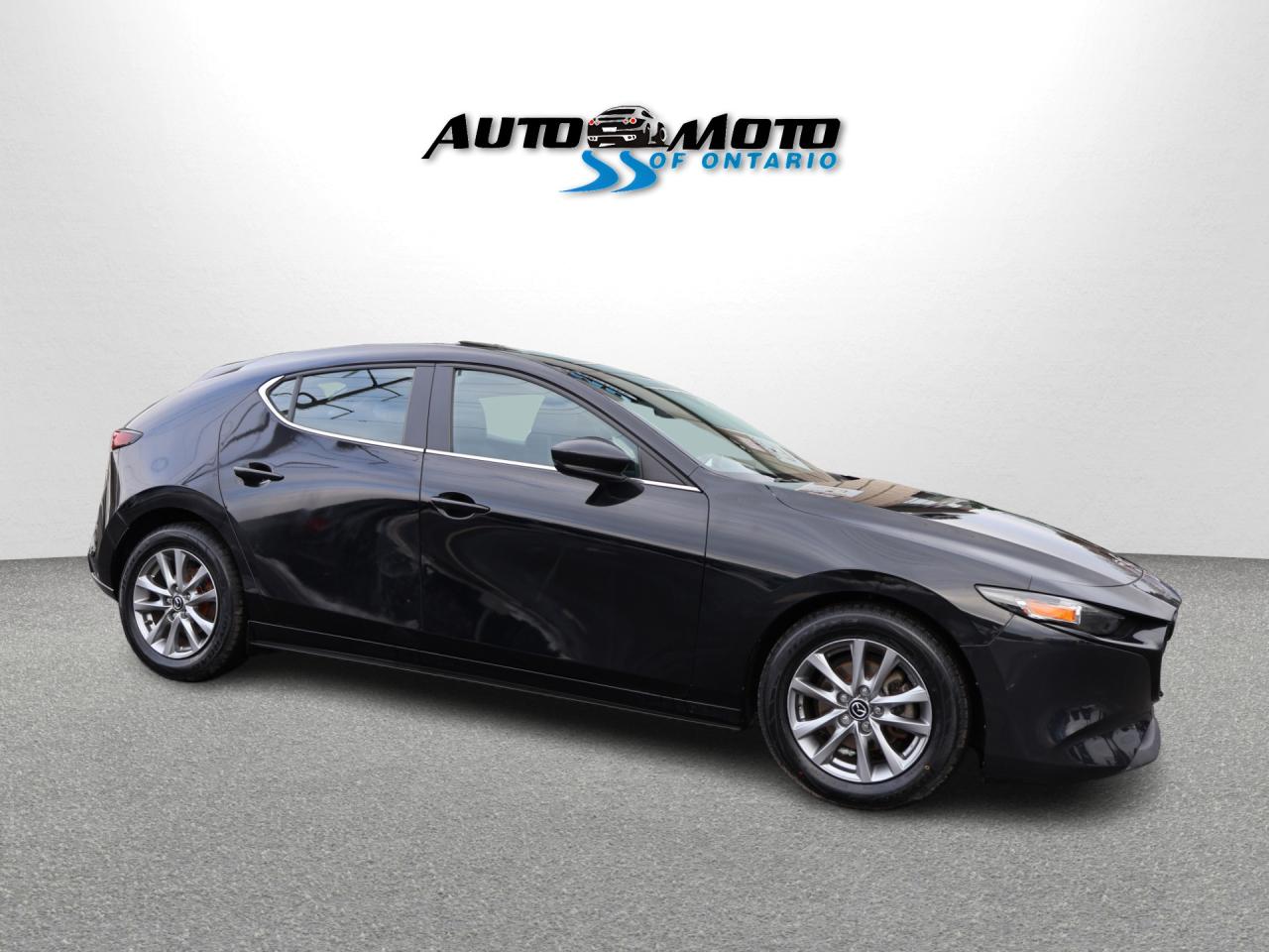 2020 Mazda MAZDA3 SPORT GS 6-SPEED CERTIFIED *ACCIDENT FREE* CAMERA BLUETOOTH LEATHER HEATED SEATS CRUISE ALLOYS Photo