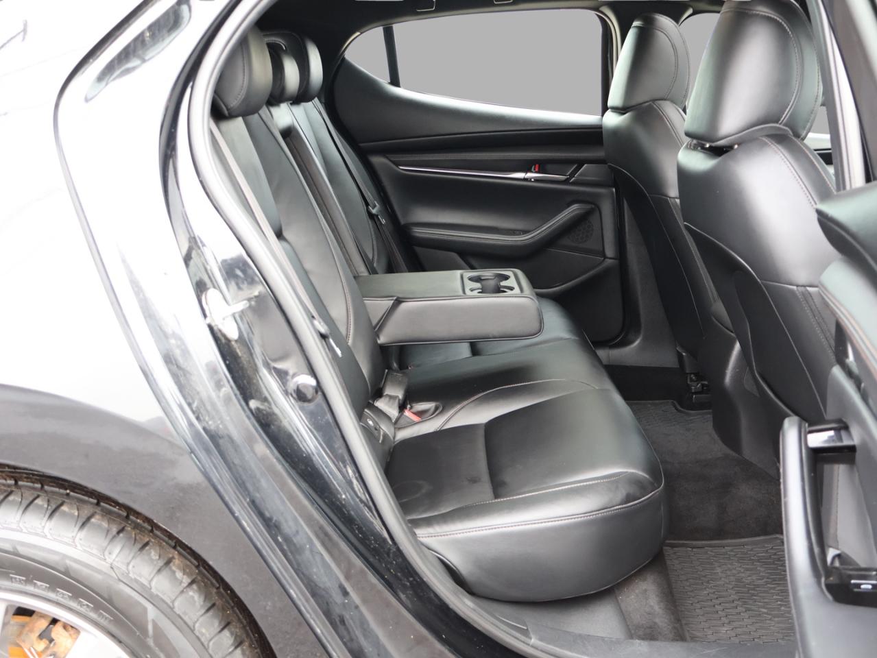 2020 Mazda MAZDA3 SPORT GS 6-SPEED CERTIFIED *ACCIDENT FREE* CAMERA BLUETOOTH LEATHER HEATED SEATS CRUISE ALLOYS Photo